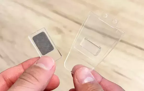 110円で自宅の収納が解決！　『ダイソー』フックのじゃない使い方に「目からウロコが落ちた」