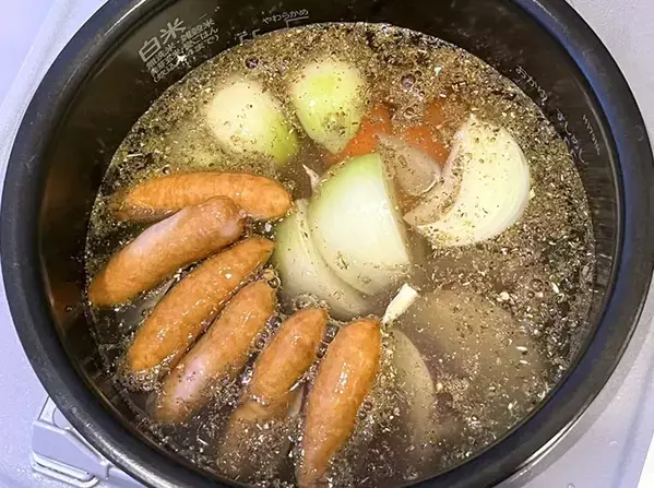 【ほったらかしで完成】具材を切ったら『炊飯器』にGO！　冬に最高に優しい和風ポトフ