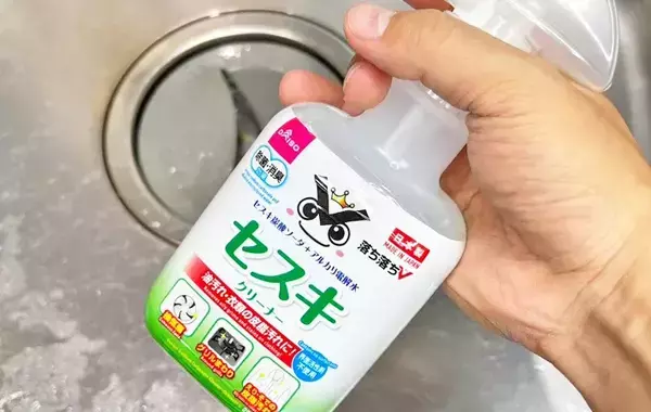 ツナ缶の後片づけが面倒な時は？　『ダイソー』スプレーの使い方に「ストレスが解消された！」