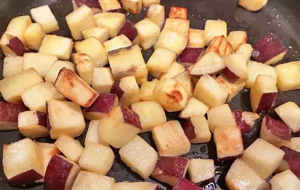 砂糖と牛乳を…？　娘の心をつかんだ『サツマイモおやつ』の作り方