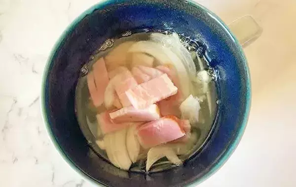 食パンあったら作ってみて！　カップ1つで完成する絶品スープが画期的【時短レシピ】