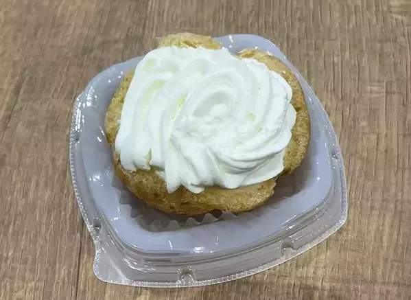 シュークリームの中身は『生クリーム』ではなく？　レモンが香る味に「食べやすい」「驚いた」