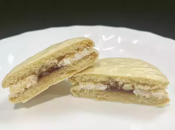 スーパーで買えるのにケーキ級！　職場に差し入れたら“秒で消えた”ロッテの新作チョコパイ