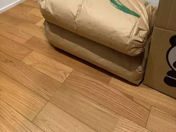 引っ越しの挨拶に行ったら…　近所の男性がくれた『新築祝い』に「かっこいい人」「太っ腹すぎ」