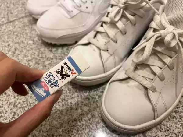 ダイソーで見つけた『消しゴム』　スニーカーや上履きをこすると…？【100均グッズ】