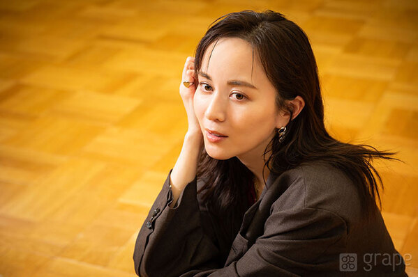 比嘉愛未「私にとって『ハッピーなハプニング』」　デビュー20年目の現在地を語る【インタビュー】