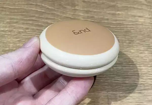 まるで『どら焼き』なコスメにキュン　『ローソン』で見つけたアイテムに「失敗しにくい」「気に入った」