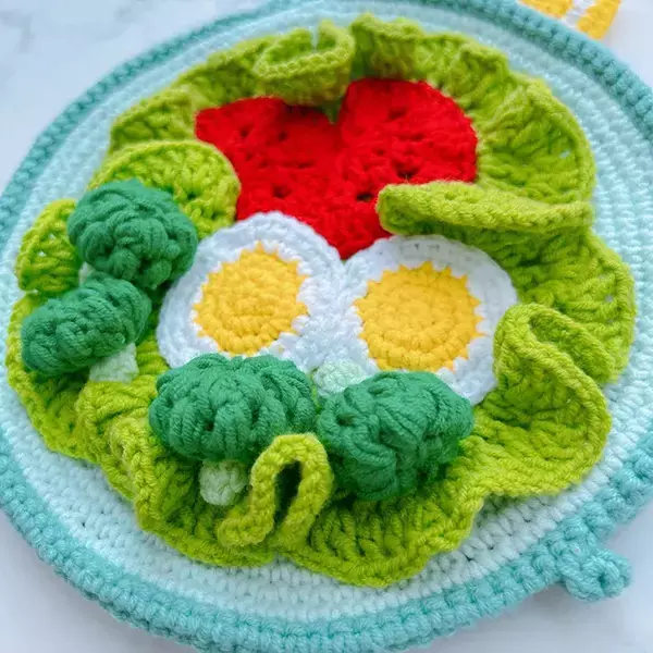 『これがこうなる選手権』　１０種類の毛糸から生み出されたのは…「かわいい」「元気になる」