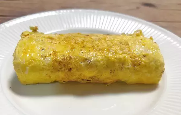 パッと見、普通の玉子焼き　カットした断面に「ぎっしり！」「子供が完食」