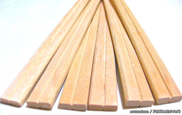 角張った割り箸と丸い割り箸、形が違うだけ？　老舗箸店の回答に目からウロコ