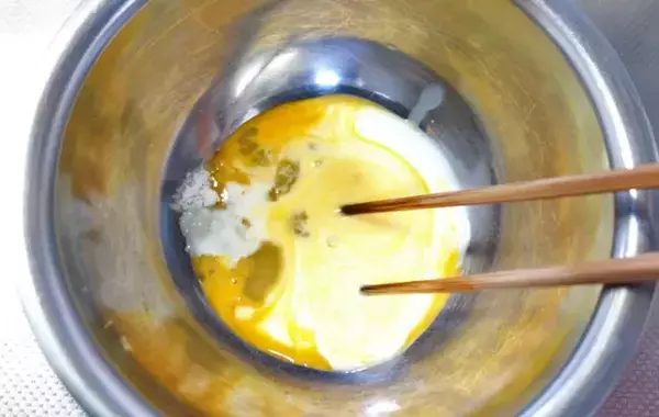 これ作るために余らせたい！　伊達巻をフライパンで焼くと…？