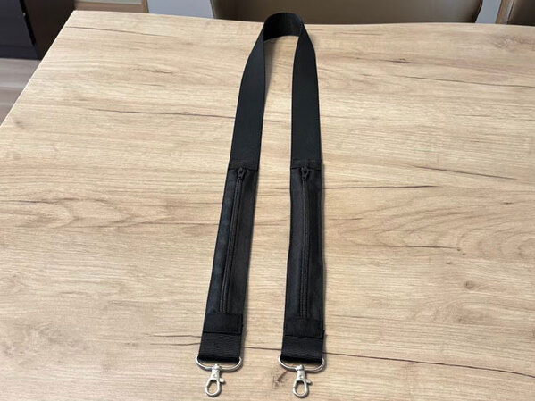 スリコで発見した『ストラップ』　意外な使い方に「一度試してみて！」