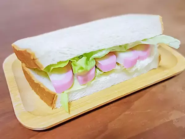 おせちに飽きたら作ってみて！　家族が完食した『かまぼこサンド』がぴったり