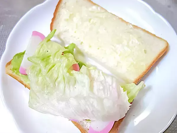 おせちに飽きたら作ってみて！　家族が完食した『かまぼこサンド』がぴったり
