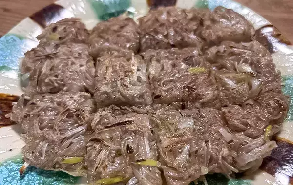 余ったそばを刻んで焼いてみたら…？　子供が「これ、普通に食べるより好き」