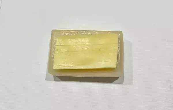 餅にのせて海苔で巻くと…　できた簡単ごはんに「もっと作ればよかった！」