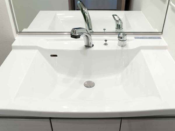 「家族みんなで使うから…」　プロが実践する『洗面所の使い方』で、もう散らからない！