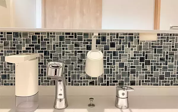 「家族みんなで使うから…」　プロが実践する『洗面所の使い方』で、もう散らからない！