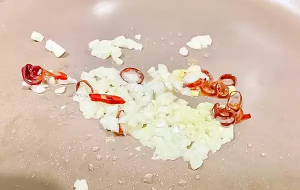 レンコンが使い切れない！そんな時は…？　味の素公式のレシピが子供に大好評