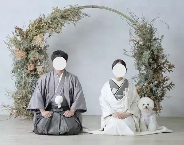 和装で写真を撮った夫婦　一緒に写っていたのは？「ジーンとした」「自分もやりたい！」