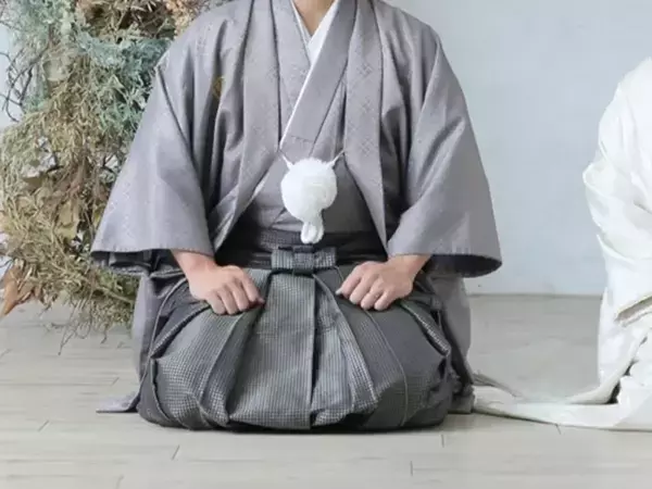 和装で写真を撮った夫婦　一緒に写っていたのは？「ジーンとした」「自分もやりたい！」