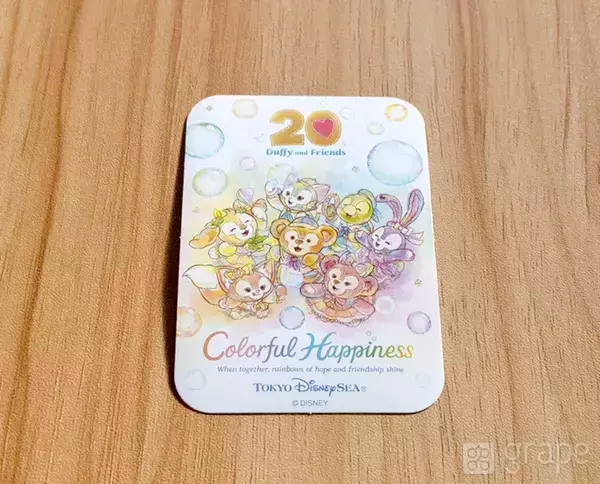 ディズニーで「シールが欲しい」と伝えると… 無料でもらえる『スマホサイズの限定シール』がこんなにあった！