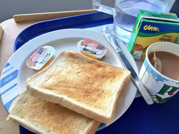 「これ本当に病院食？」「温かいのは紅茶だけ」　産婦人科の入院食、その違いに驚いた