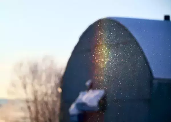 マイナス24℃の風景に「初めて見た」「眼福です」　氷の結晶に太陽が当たって？