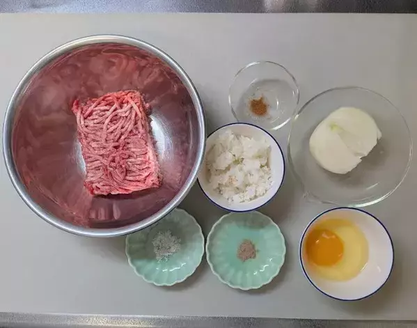 「いつもと違う！」　家族が絶賛したハンバーグの正体に「まさか」「その発想はなかった」