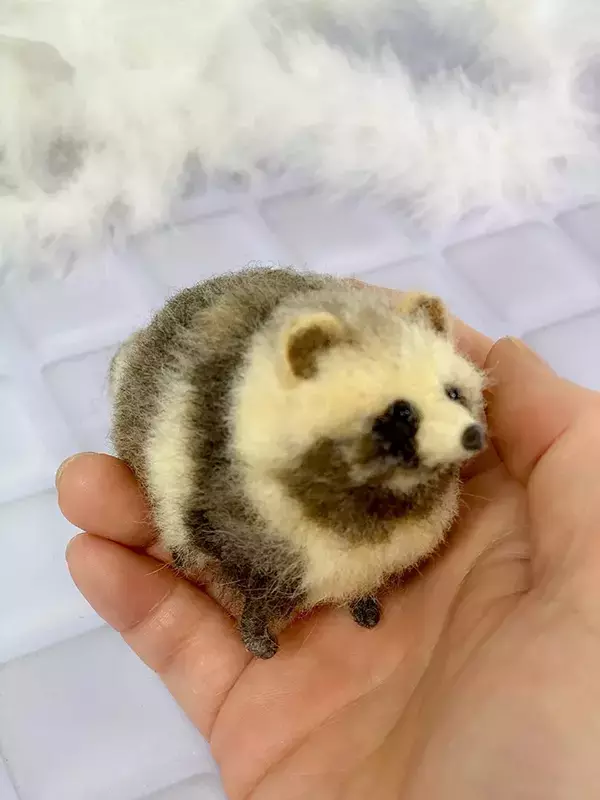 手芸の『タヌキ』があまりにもタヌキ…　「これは生きてるでしょ！」「騙されないぞ」