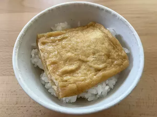 『切り餅の食べ方』が家族に大好評！　くるっと巻いたのは、甘く煮た…？【簡単レシピ】