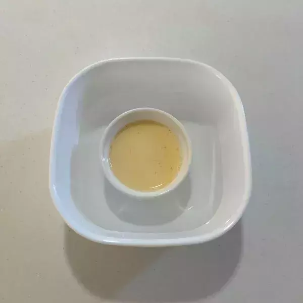 マグカップに材料を入れてチンすると？　完成した『おやつ』に「固めの食感」「最高」