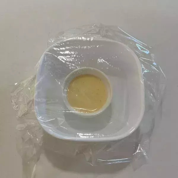 マグカップに材料を入れてチンすると？　完成した『おやつ』に「固めの食感」「最高」