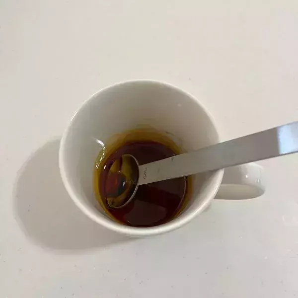 マグカップに材料を入れてチンすると？　完成した『おやつ』に「固めの食感」「最高」