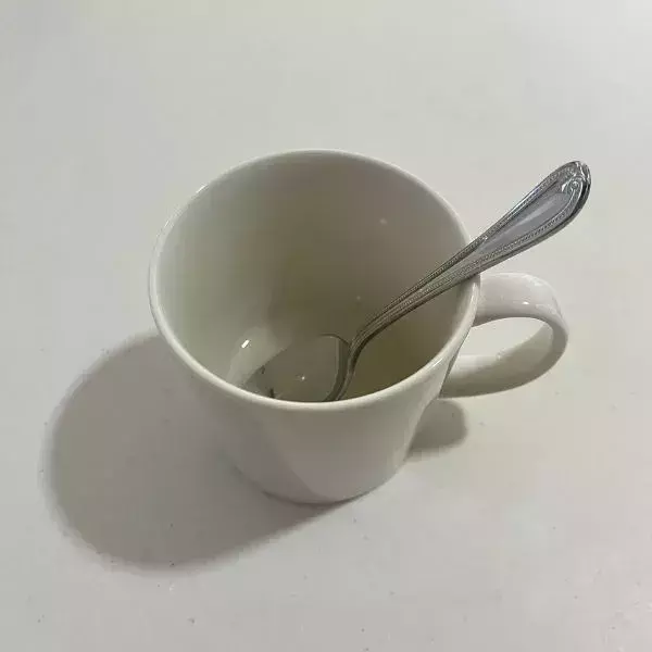 マグカップに材料を入れてチンすると？　完成した『おやつ』に「固めの食感」「最高」