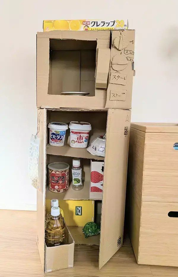 8歳娘がダンボールで作ったモノが？　写真に「リアルすぎるだろ」「我が家かな？」