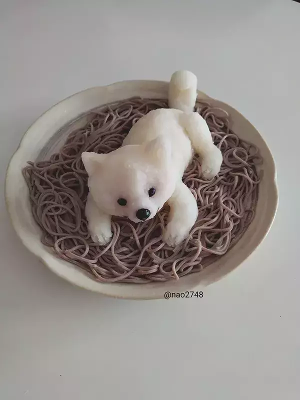 食べるのをためらっちゃう…　そばの上に鎮座したのは？「どちらもかわいい」　