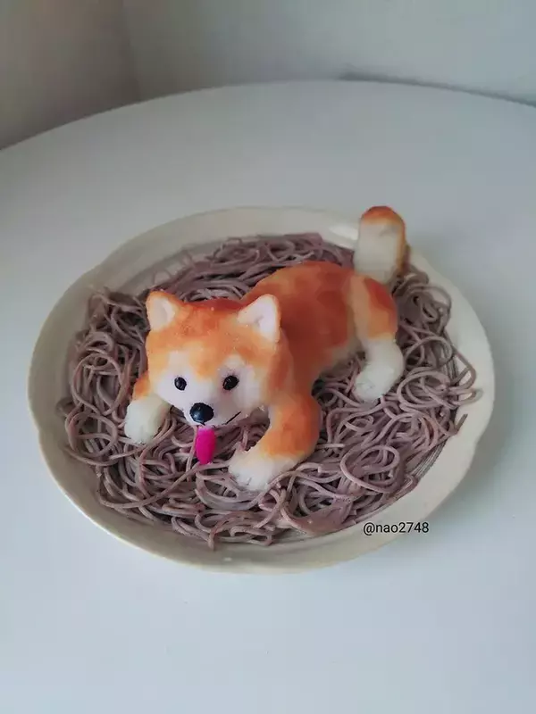 食べるのをためらっちゃう…　そばの上に鎮座したのは？「どちらもかわいい」　