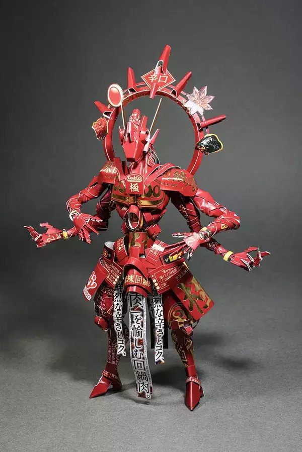 「そうはならんやろ」「本物の天才いた」　クックドゥの空箱を使った『工作』がすごすぎる！