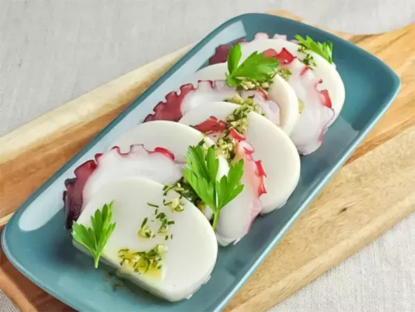 紀文食品「飽きたらやってみて！」　かまぼこと長ネギを混ぜて…？【簡単つまみ2選】