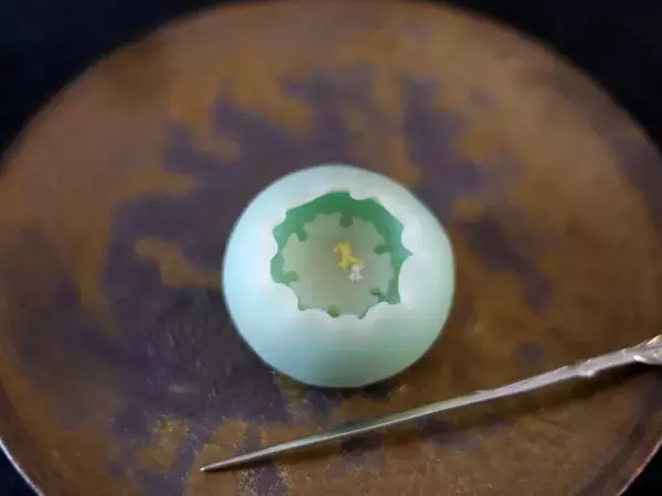 和菓子の『ダイヤモンドダスト』が美しい　職人の感性に「思わず見入った」「美しい」