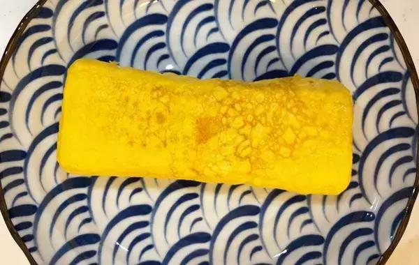 いつも通り玉子焼きを作ってから…？　ひと手間で食べ応えアップ「これほんとに…」