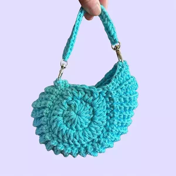 かぎ針編みで作ったのは？　神秘的な作品に「知らなかった」「可愛すぎ」