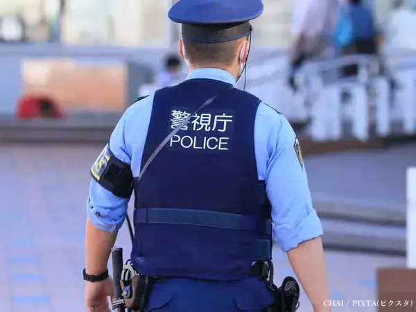警察官3人のポーズに笑ったワケが？　見せたギャップに「普通にすごすぎる」「こんな警察いるんだ」