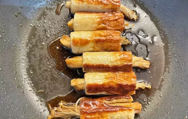 新しい食べ方見つけた！　ちくわに詰めたのは…「もっと作ればよかった」