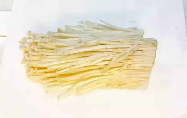 新しい食べ方見つけた！　ちくわに詰めたのは…「もっと作ればよかった」