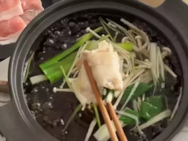 驚くほどおいしい！　ほうじ茶で作るしゃぶしゃぶに「すばらしい」「新感覚」