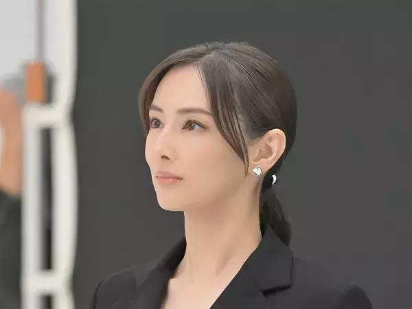 北川景子、2026年の目標を聞かれて…？　黒ジャケット姿でCMに出演へ【インタビューアリ】