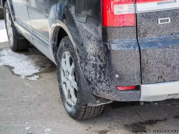 車は小まめに洗うべき！　雪道を走った後、放っておくと…？