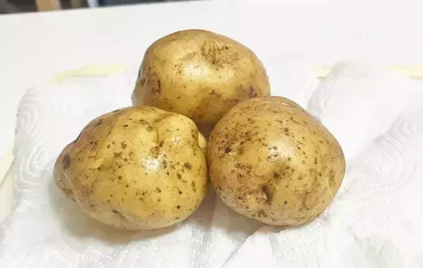 もう鍋でゆでるのやめた　ほくほくの『じゃがバター』に「こんな簡単に作れるなんて」